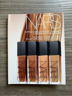 NARS • Natural Radiant Longwear Foundation Card